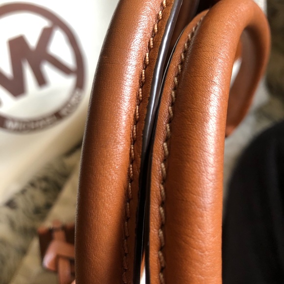 MK handbag - Picture 9 of 10